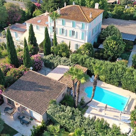 Bed and Breakfast Domaine De L'Aufrene Йер Экстерьер фото