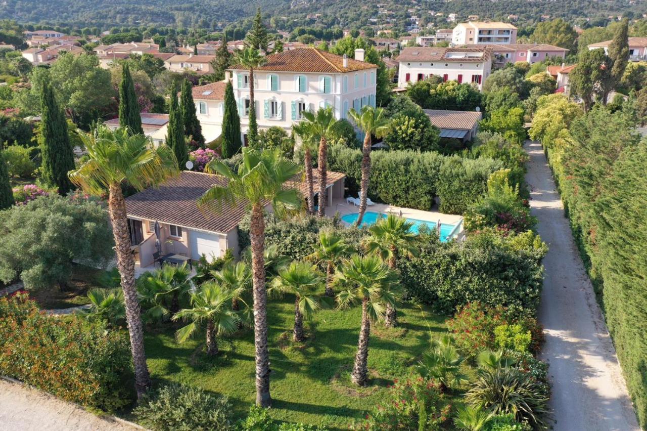 Bed and Breakfast Domaine De L'Aufrene Йер Экстерьер фото